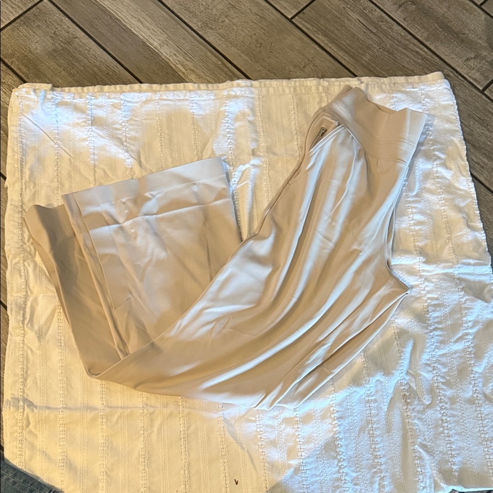 Athleta Women's Cream Track Pants - Picture 3 of 4
